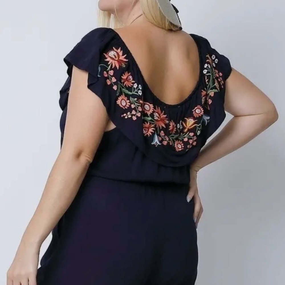 NWT!NAVY FLORAL EMBROIDERED RUFFLED OFF-SHOULDER NECKLINE WIDE LEG Size 1X 2X 3X - Picture 6 of 7